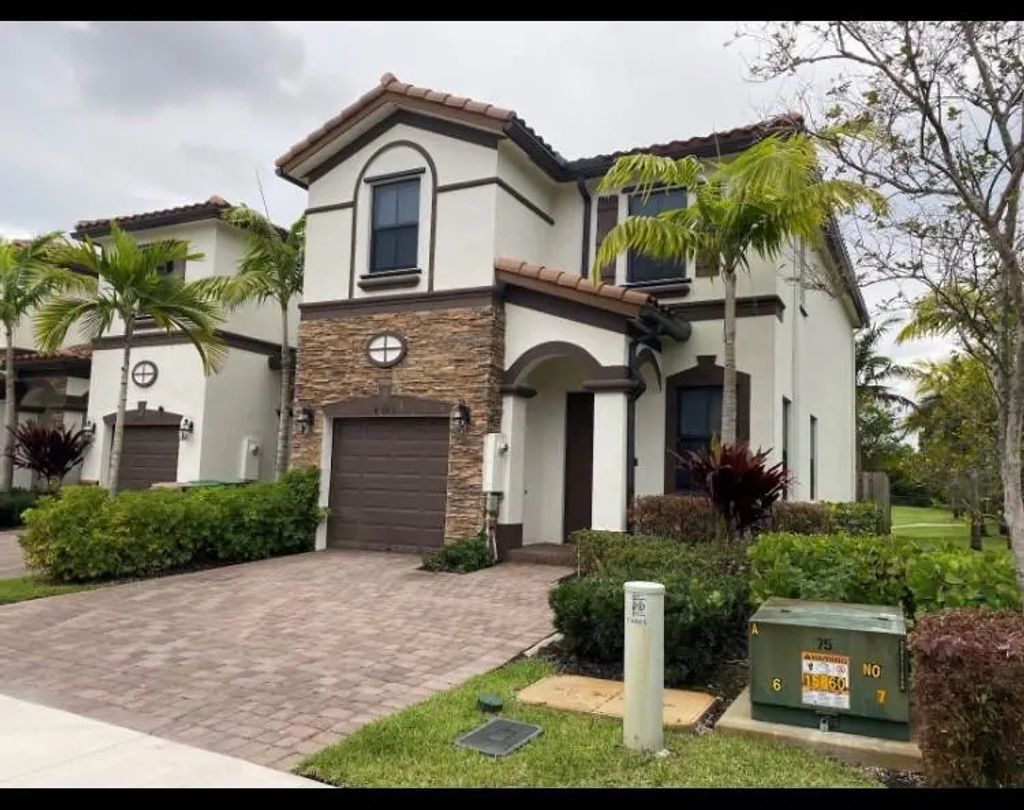 4985 Kobus Terrace, Davie