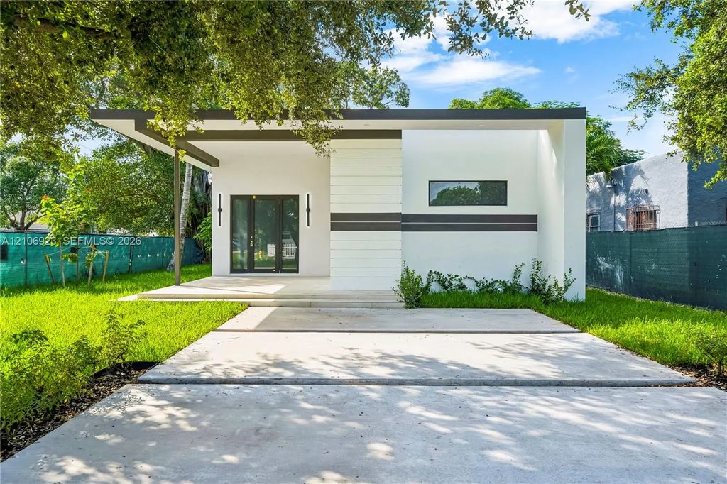 870 Superior Street, Opa-Locka