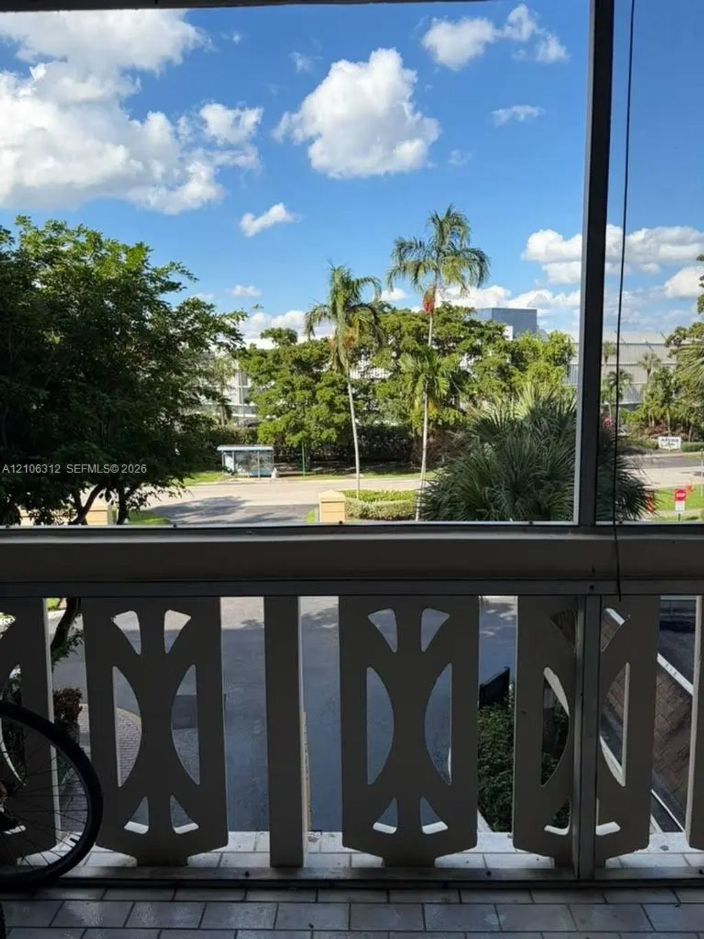 800 Ne 195th Street #311, Miami