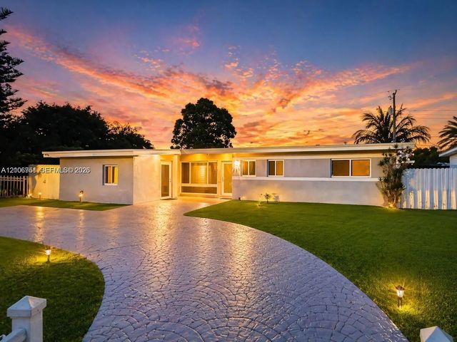 561 Ne 172nd Street, North Miami Beach