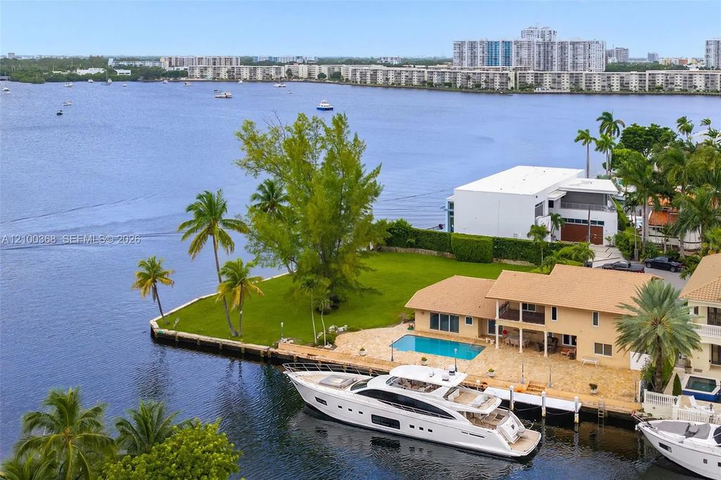 3224 Ne 167th Street, North Miami Beach