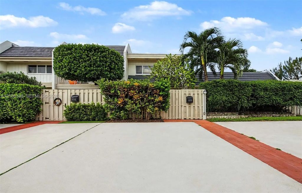 8110 Sw 82nd Court, Miami