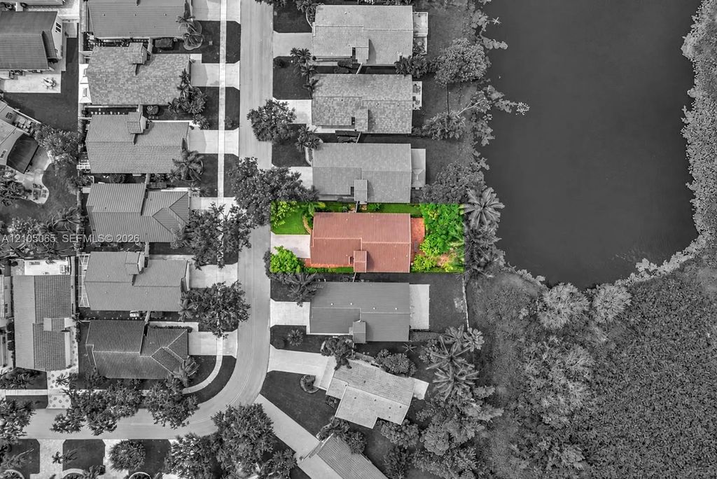 17621 Sw 4th Court, Pembroke Pines