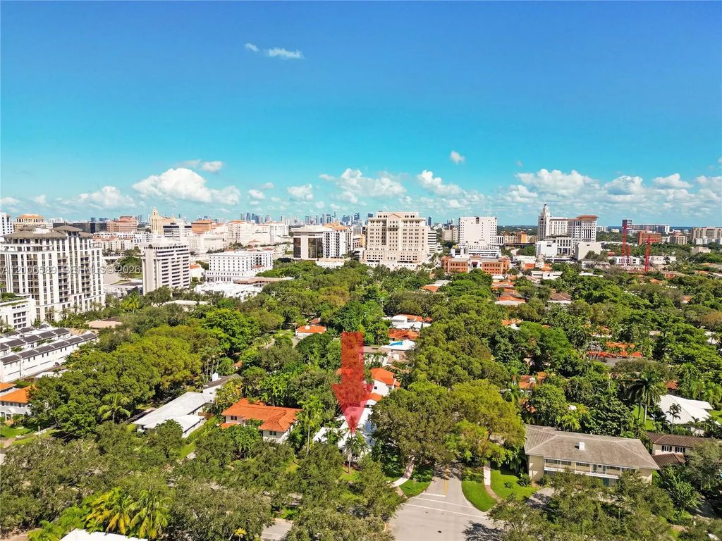 545 Sevilla Avenue #2, Coral Gables