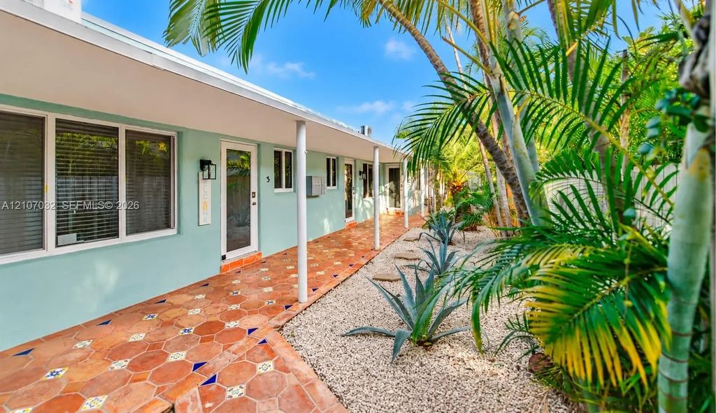 443 Ne 17th Way, Fort Lauderdale