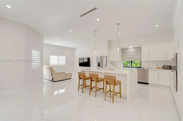 4 of 65 - 2521 Sw 105th Avenue, Miami, FL