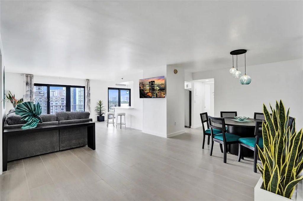1201 S Ocean Drive #908s, Hollywood