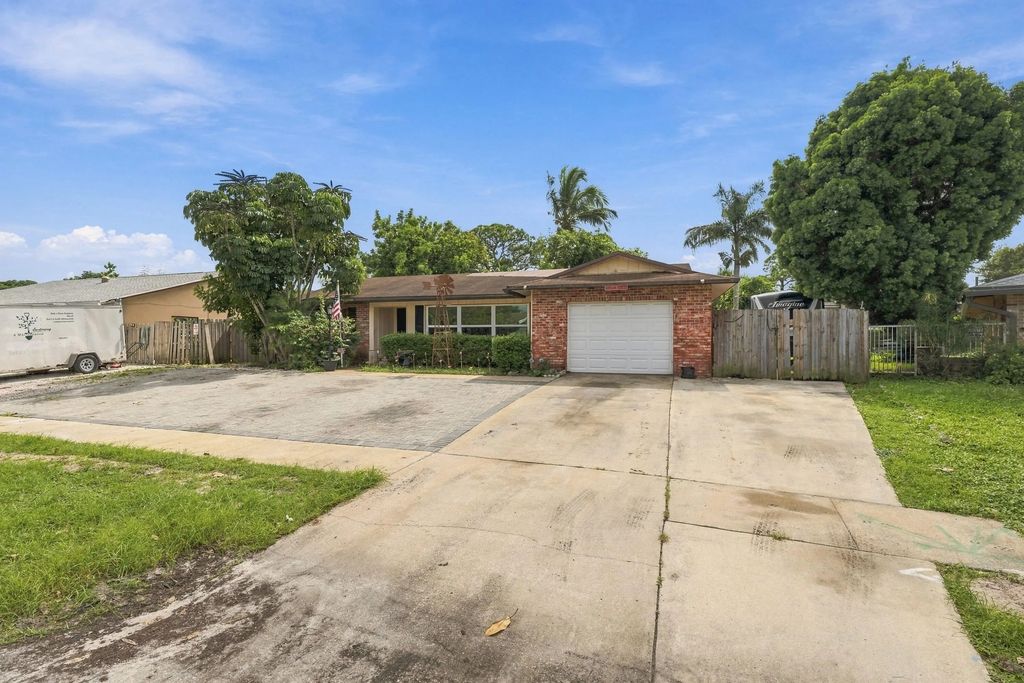 1275 Scottsdale Road S, West Palm Beach