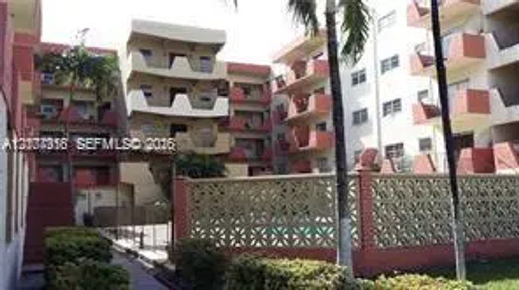 1630 W 46th Street #203b, Hialeah
