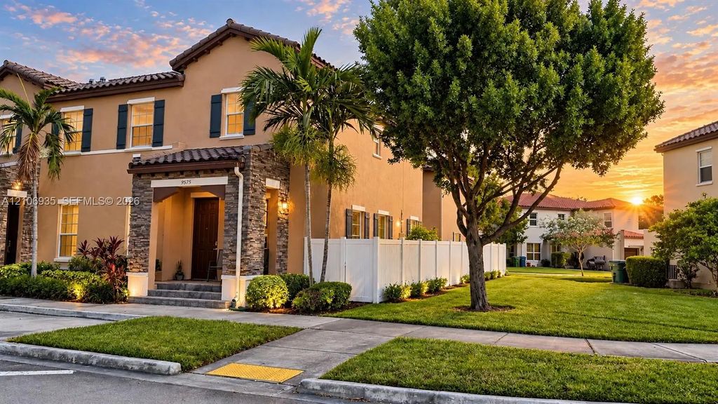 9575 Sw 171st Path, Miami