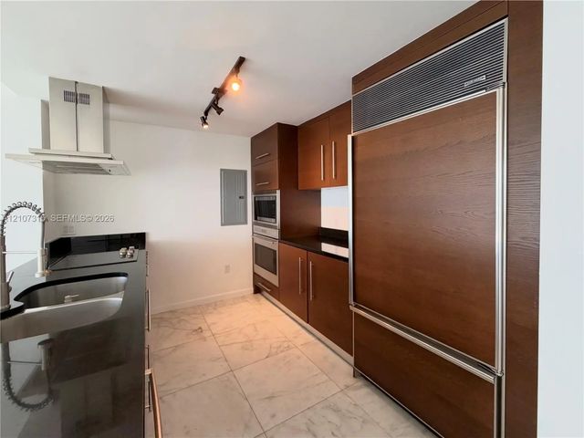 4 of 22 - 495 Brickell Avenue #3803, Miami, FL
