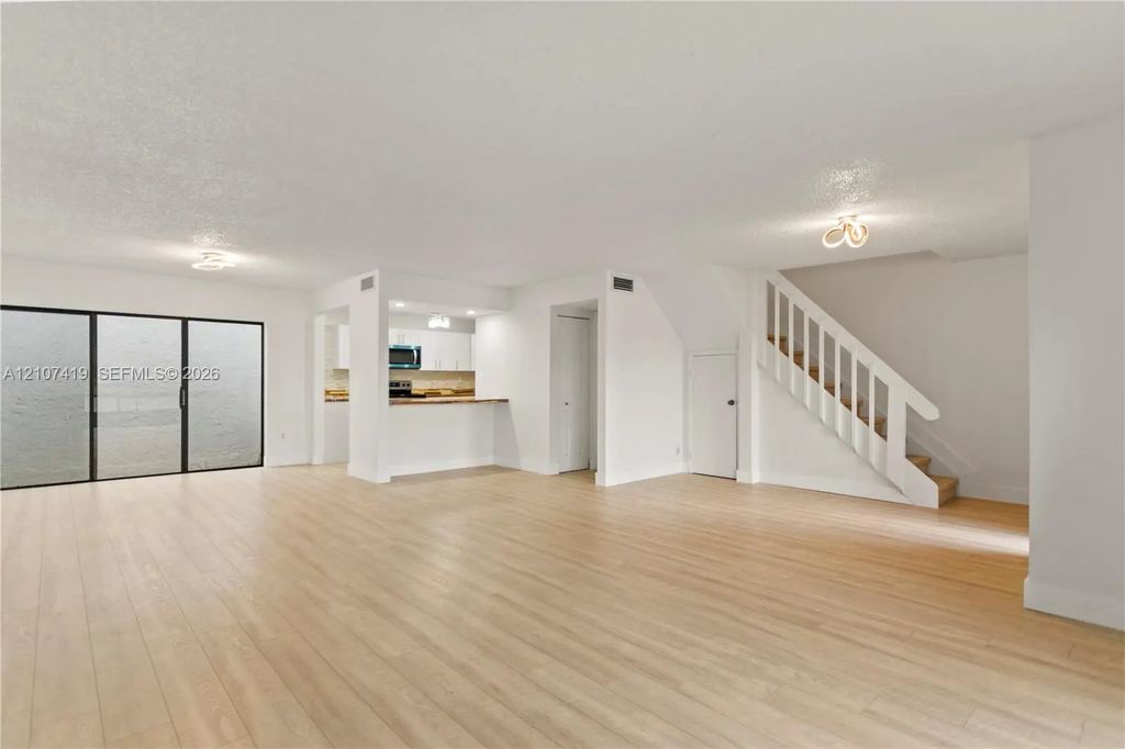 6745 Nw 169th Street #15f, Hialeah