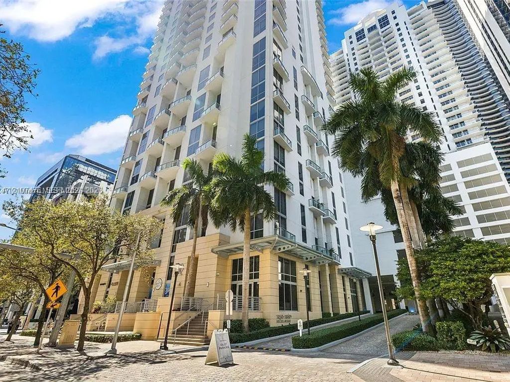 1060 Brickell Avenue #405, Miami