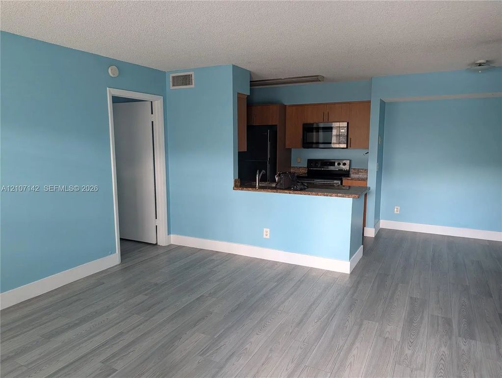 10473 Nw 7th Street #103, Pembroke Pines