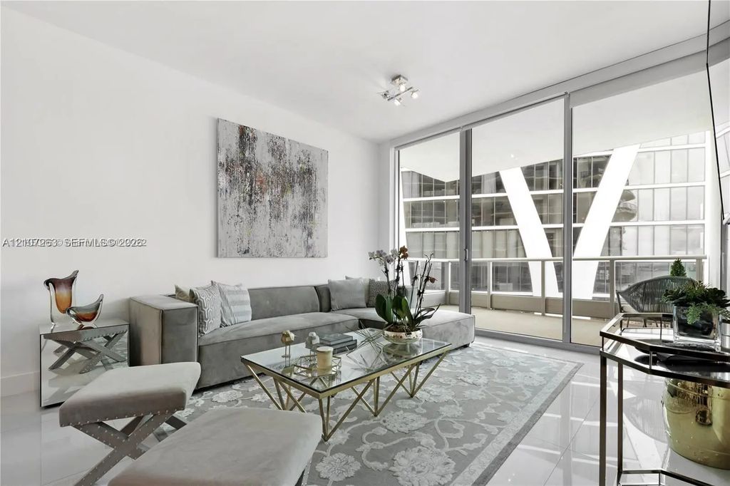 900 Biscayne Boulevard #4010, Miami