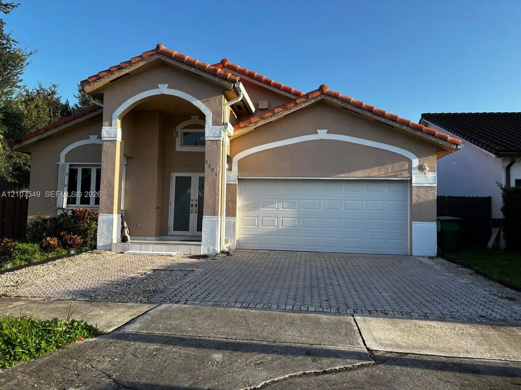 8995 Nw 148th Street #8995, Miami Lakes