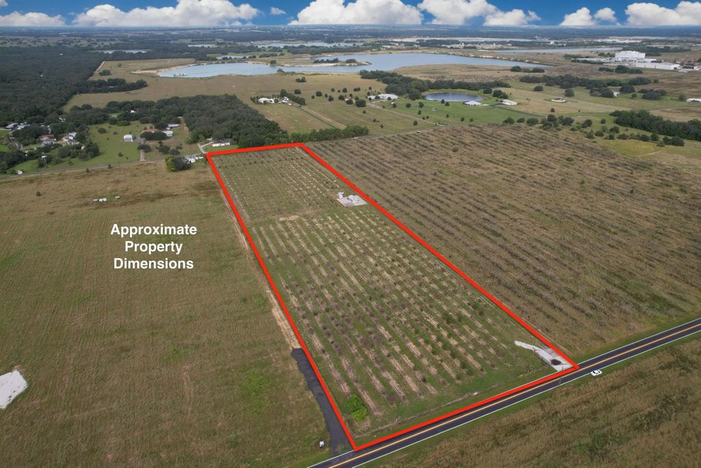 821 Saint Anne Shrine Road, Lake Wales