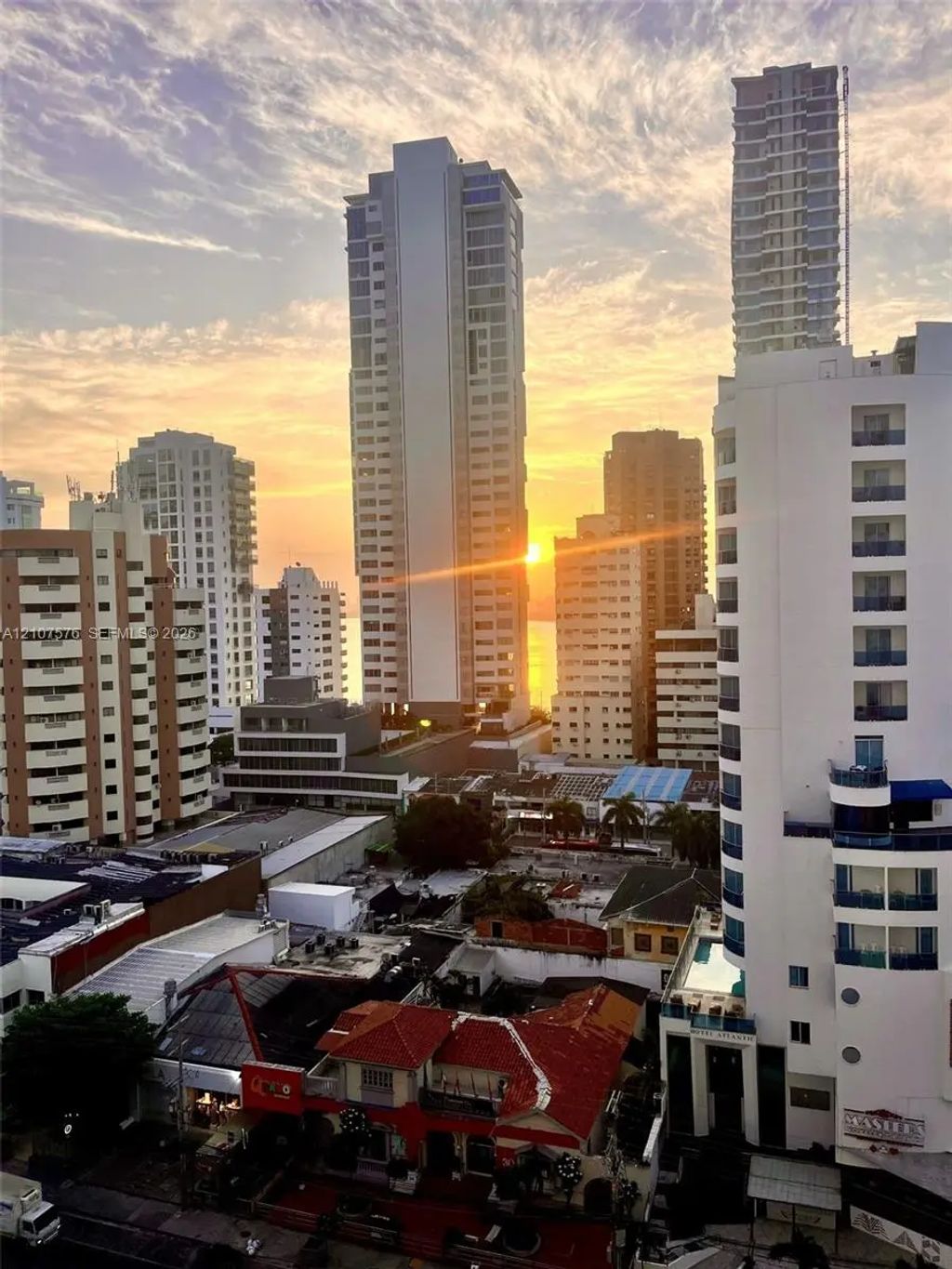 8-67 Avenida San Martin #1401, 