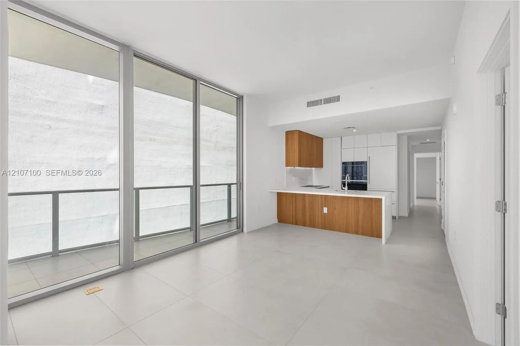 1400 Biscayne Boulevard #302, Miami