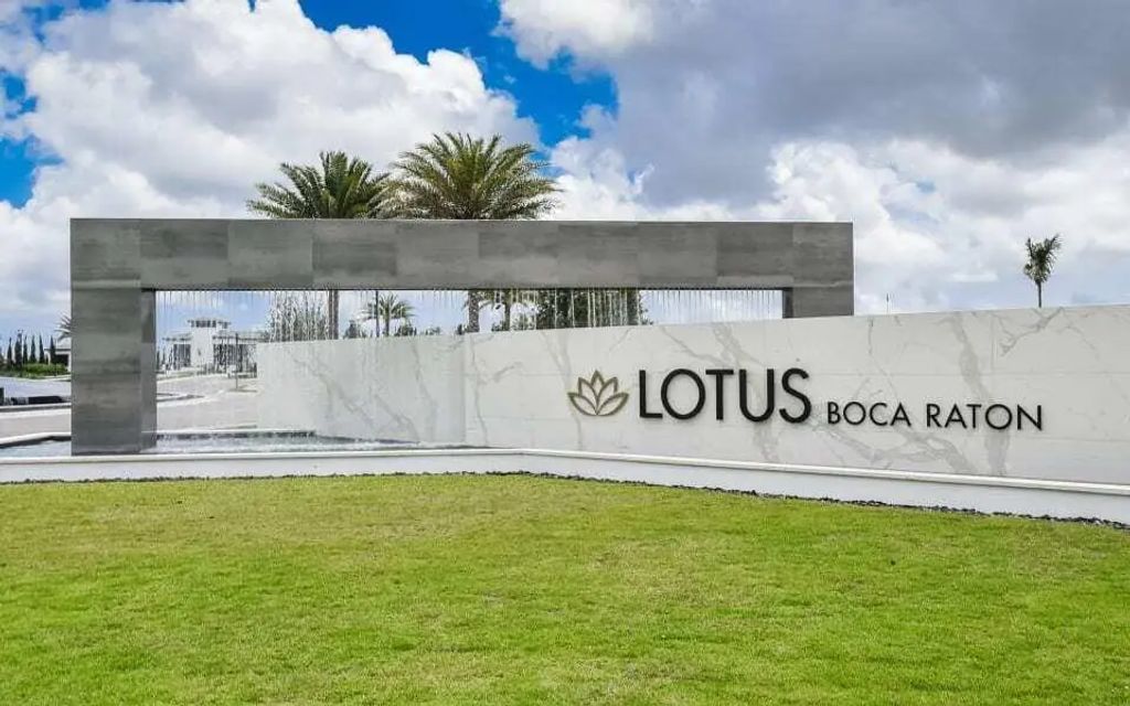 8227 Oceanus Drive, Boca Raton