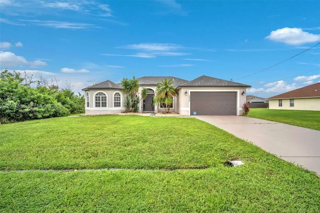 5804 W Dooley Circle, Port St. Lucie