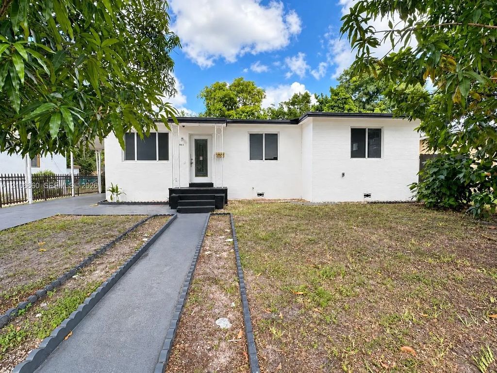 921 Ne 154th Street, North Miami Beach