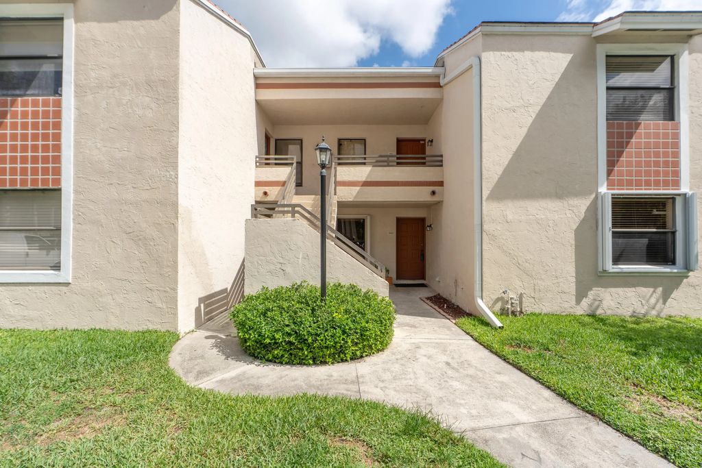 9819 Nw 3rd Court #3, Plantation
