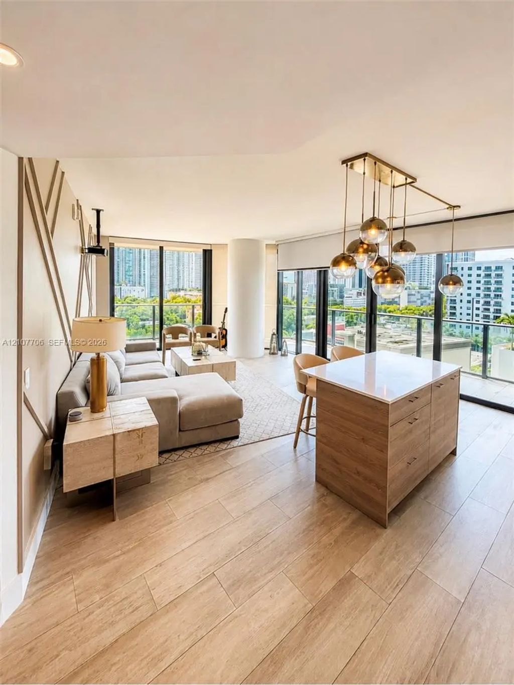 121 Ne 34th Street #904, Miami
