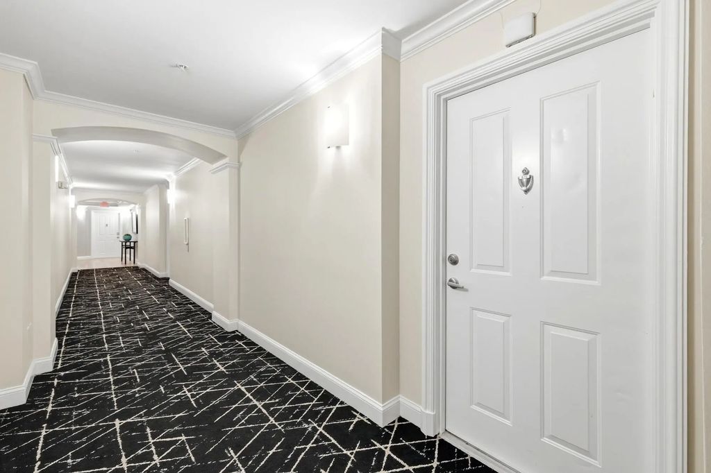 600 S Dixie Highway #825, West Palm Beach