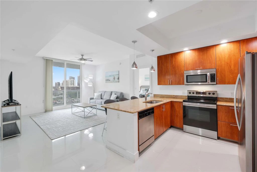 315 Ne 3rd Avenue #1404, Fort Lauderdale