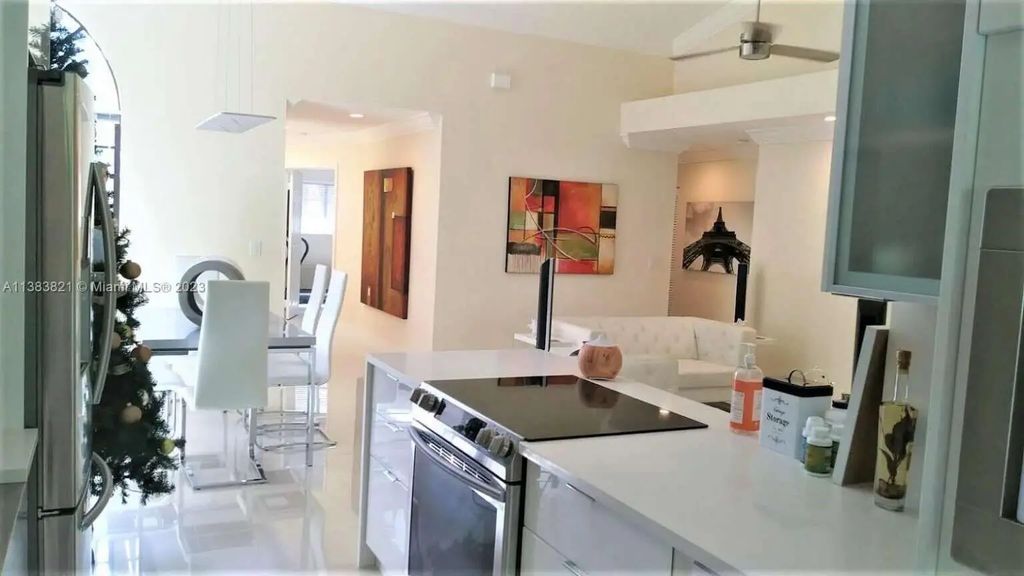 17324 Boca Club Boulevard #902, Boca Raton