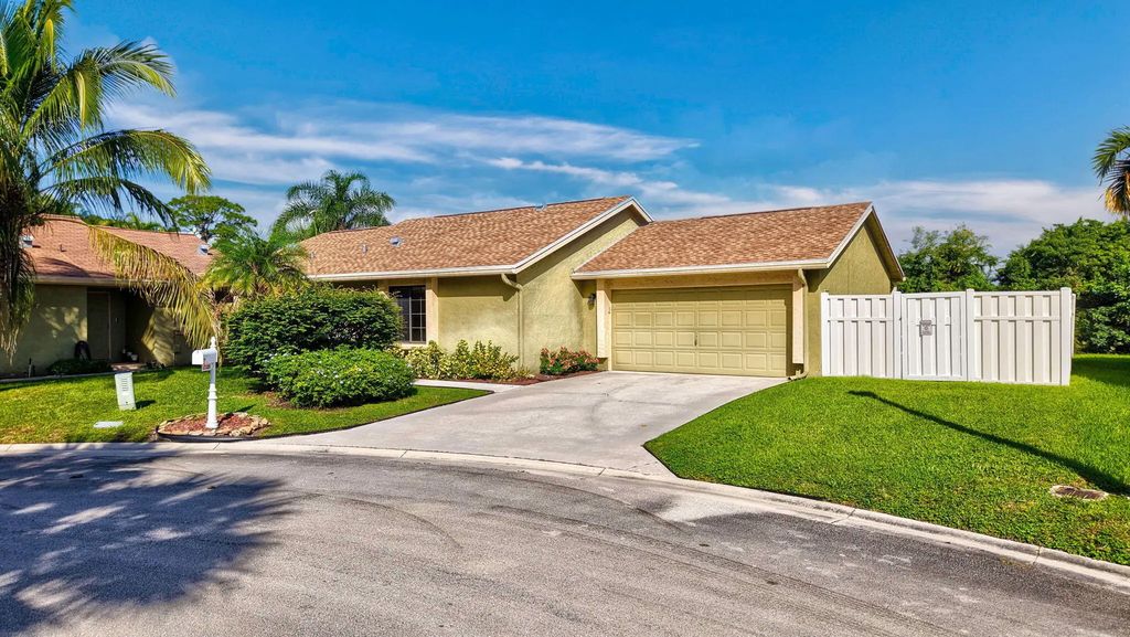 9528 Palisades Park Road, Boca Raton