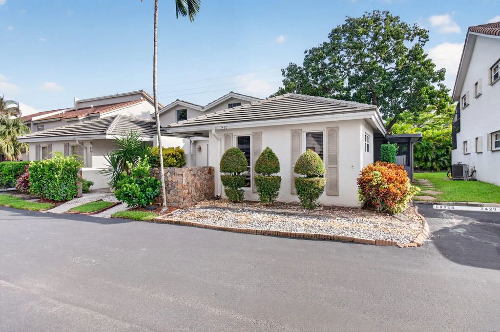 7420 Champagne Place, Boca Raton
