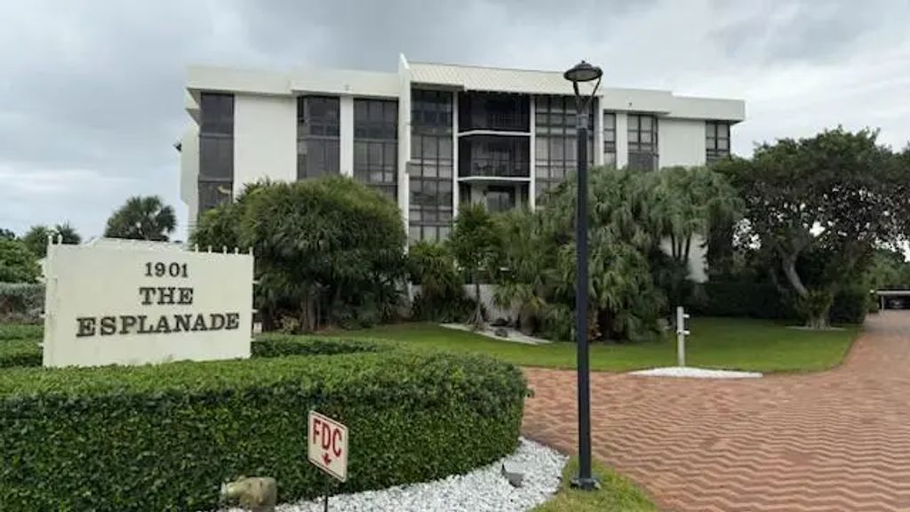 1901 S Ocean #301, Boca Raton