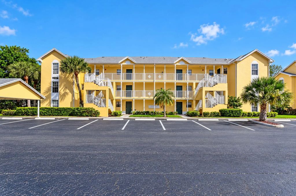6284 La Costa Drive #e, Boca Raton