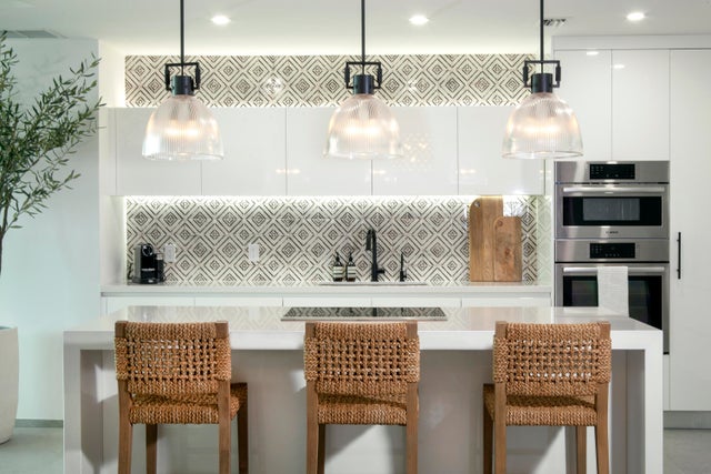 851 Ne 1st Avenue #812, Miami