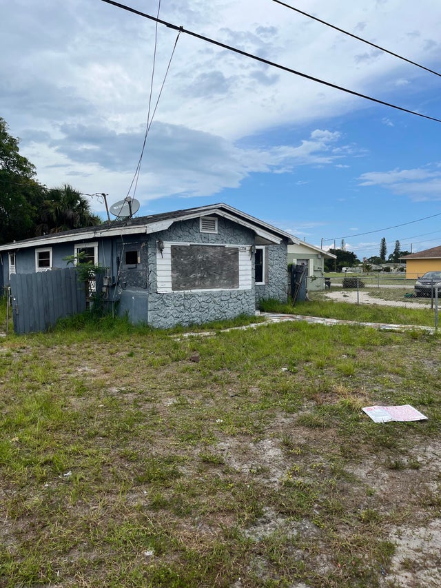2 of 13 - 1204 Avenue K Av, Fort Pierce, FL