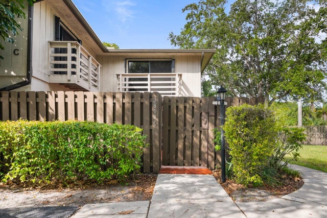 2 of 35 - 2811 Stoneway Lane #c, Fort Pierce, FL