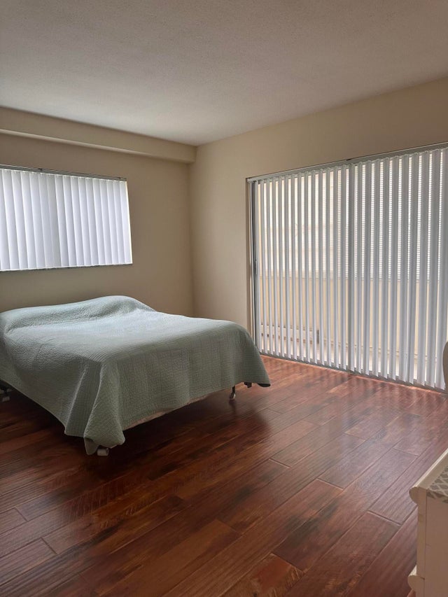 3 of 9 - 960 Crystal Lake Dr #112, Pompano Beach, FL