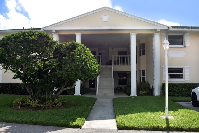 1 of 33 - 500 Grove Isle Circle #103, Vero Beach, FL