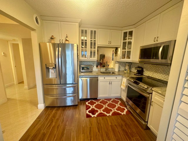 2 of 39 - 14773 Cumberland Dr #305, Delray Beach, FL
