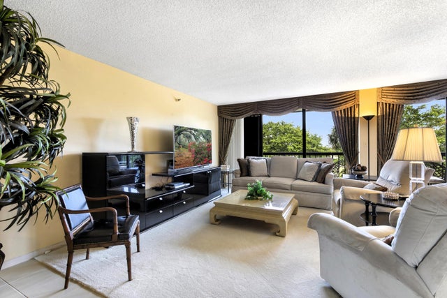 3 of 42 - 2480 Presidential Way #403, West Palm Beach, FL