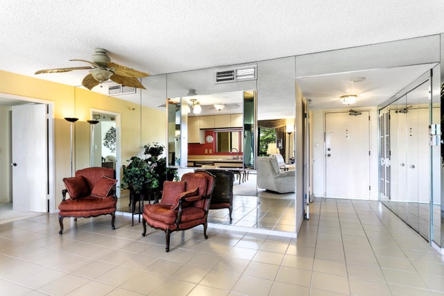 5 of 42 - 2480 Presidential Way #403, West Palm Beach, FL
