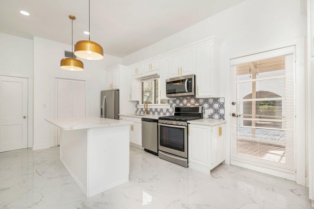 2 of 40 - 232 Rugby Rd, West Palm Beach, FL