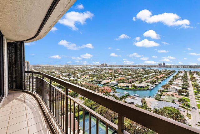 3 of 38 - 4100 N Ocean Dr #1904, Singer Island, FL