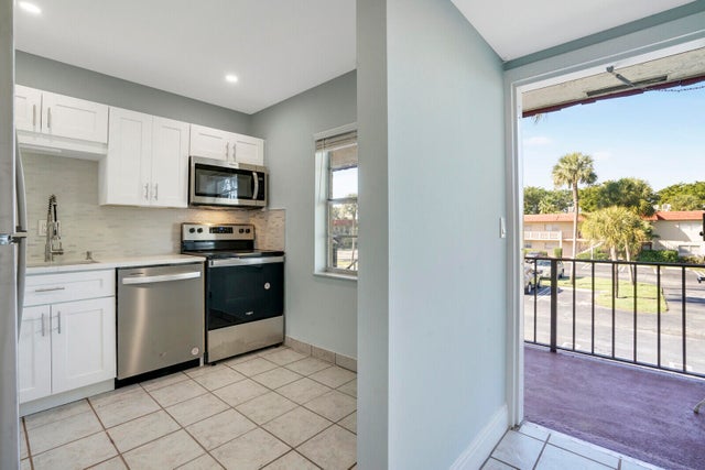 4 of 23 - 6 Abbey Lane #201, Delray Beach, FL