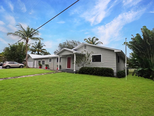 1 of 20 - 509 Sw Riverdale St, Stuart, FL