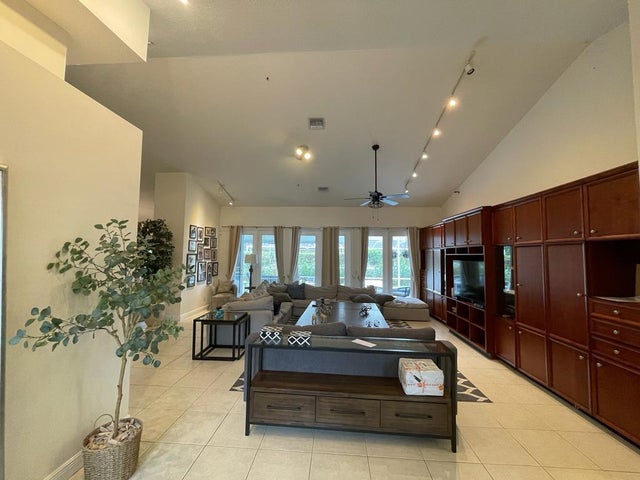 3 of 55 - 1111 Se Westchester Dr, Port Saint Lucie, FL