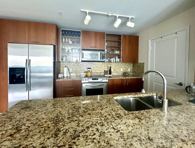5 of 30 - 1945 S Ocean Drive S #609, Hallandale Beach, FL