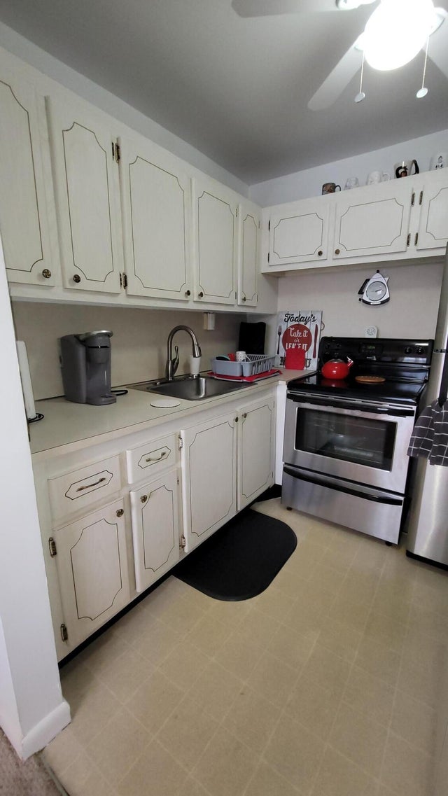 5 of 45 - 213 Coventry I, West Palm Beach, FL